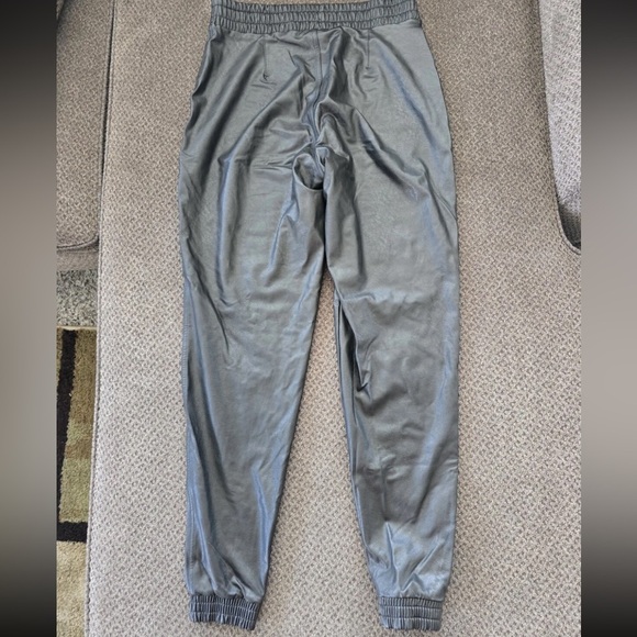 Spanx Pull On Leather Pants Small Women Gray Highrise Pocket Tapered Leg 28x29 - Picture 7 of 9
